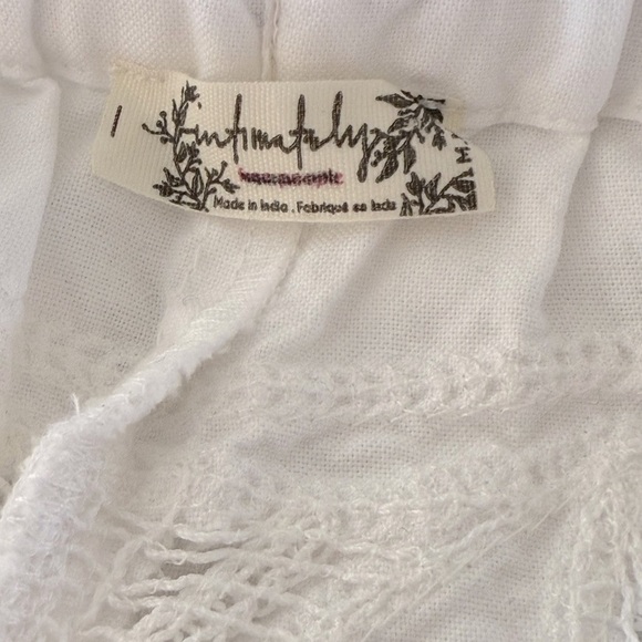 FREE PEOPLE Brittany Embroidered Micro Shorts White Size M - Picture 4 of 10